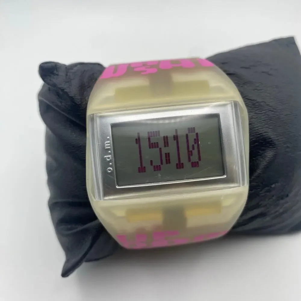 O.D.M. Clubbing Watch DD99A-49 - Fearless Queen Translucent Band